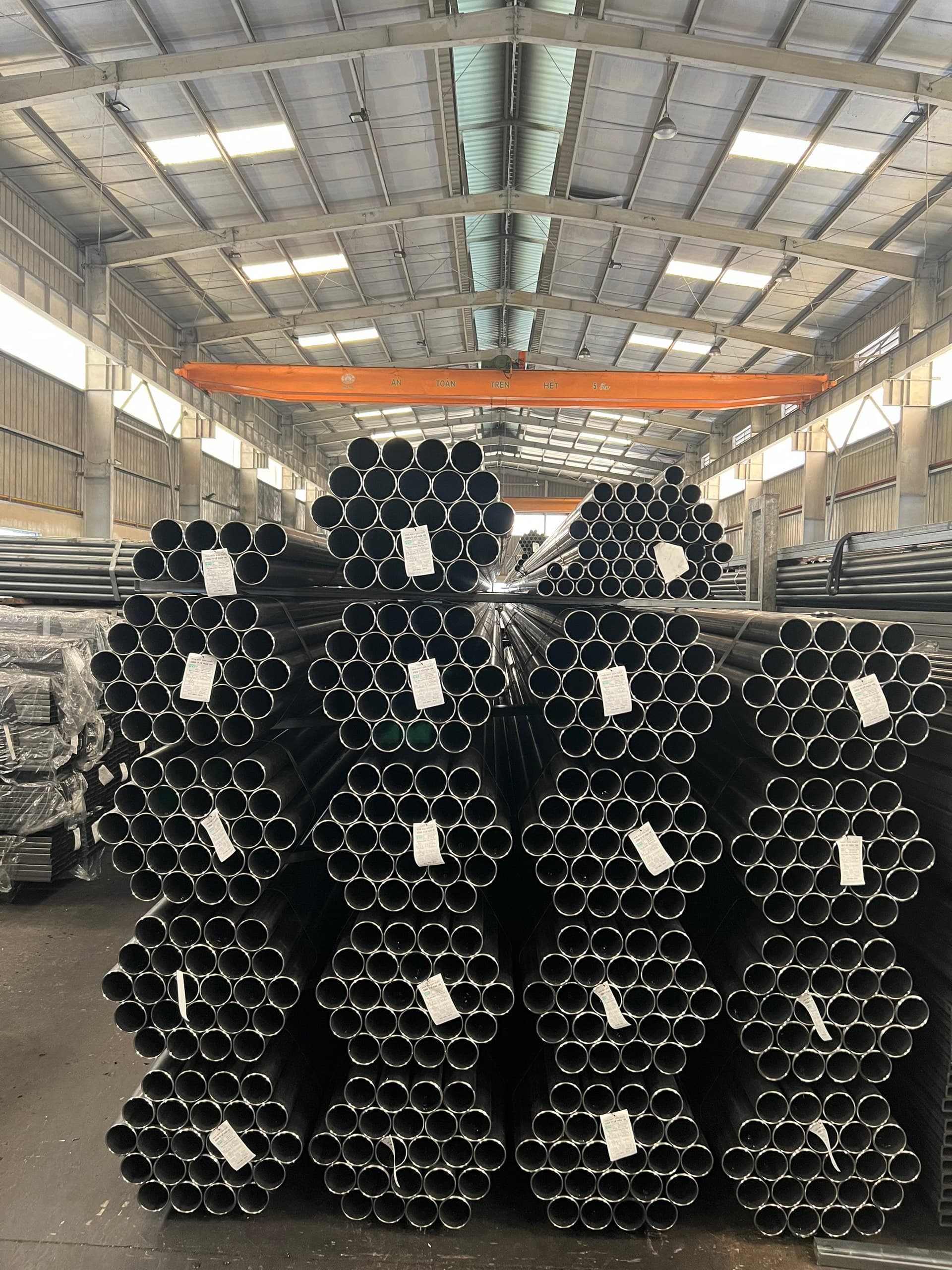 Ống thép đen 190 — Vật liệu cho công trình bền vững